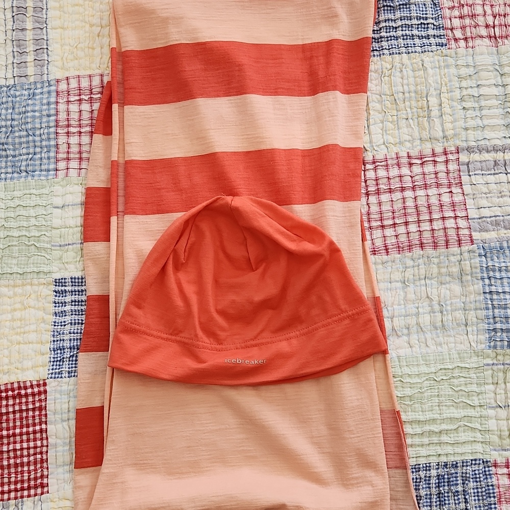 O/S Icebreaker Coral and Peach Striped Knit Scarf 100% Merino Wool